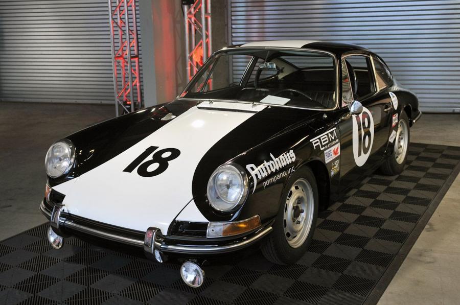  Porsche 911 1964 года  (фото 18 из 18)